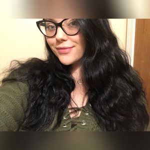 Meet your Posher, Alexis